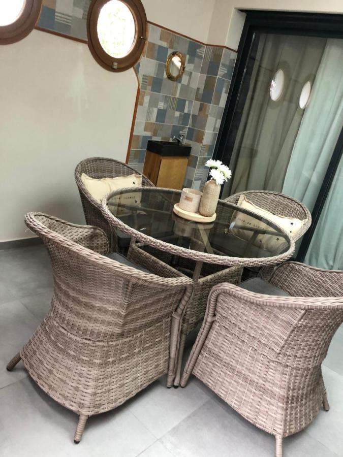 דירות פרונטיניאן Le Jardin D Eden מראה חיצוני תמונה