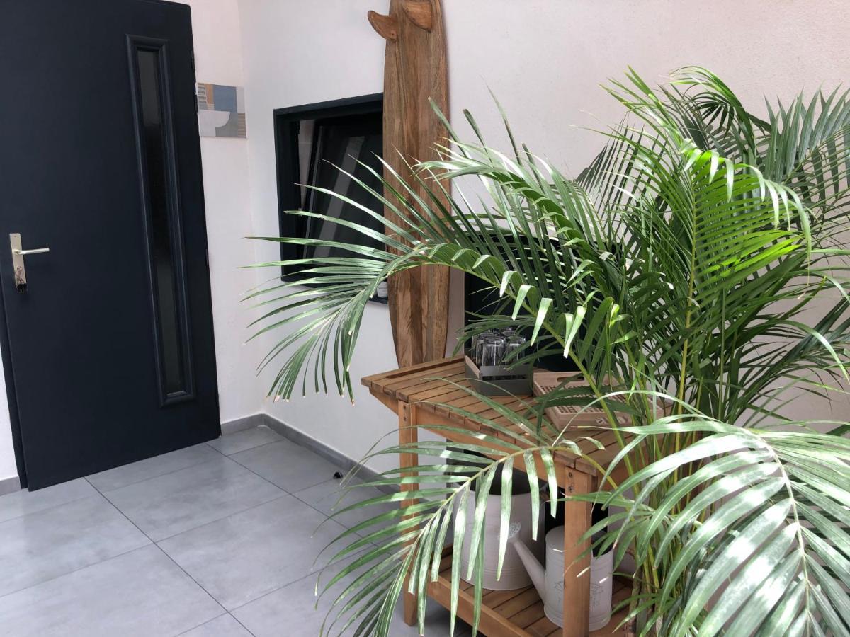 דירות פרונטיניאן Le Jardin D Eden מראה חיצוני תמונה